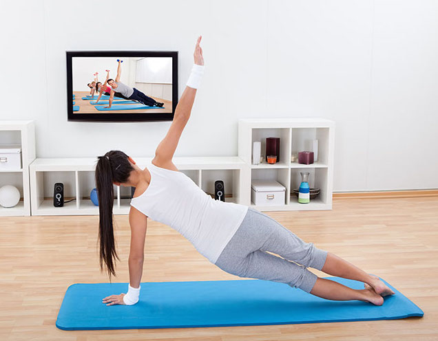 xem hướng dẫn tập yoga tại nhà qua video
